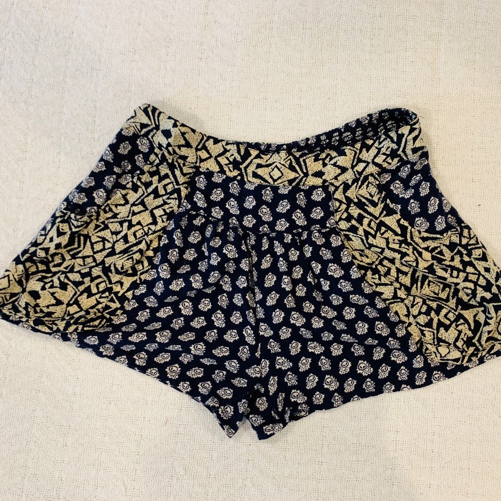 Altar’d state printed shorts